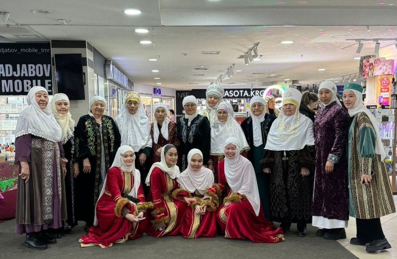 Халыққа су мен құрма таратылып, әз-Наурызбен құттықтау айтылды