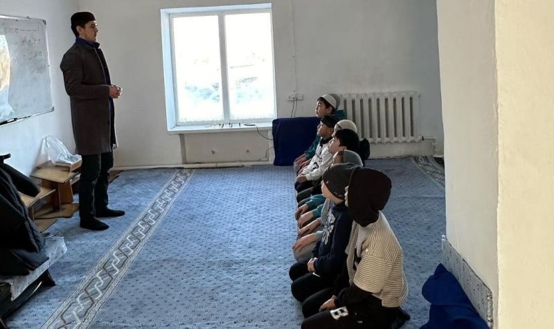 Қарабас кенті мешітінде діни дәрістер жалғасуда 