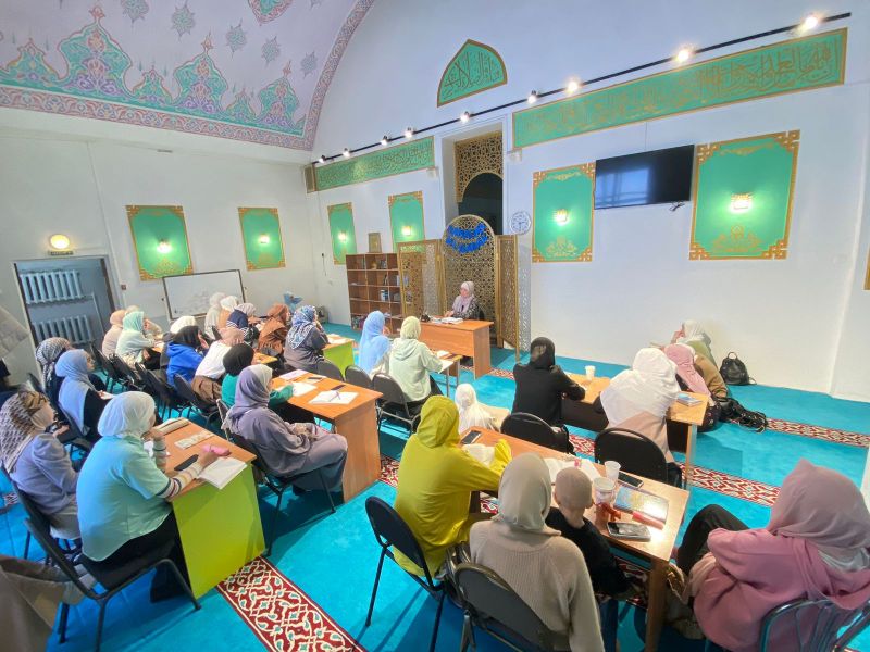 «Отбасындағы имандылық тәрбие» тақырыбында дәріс өтті