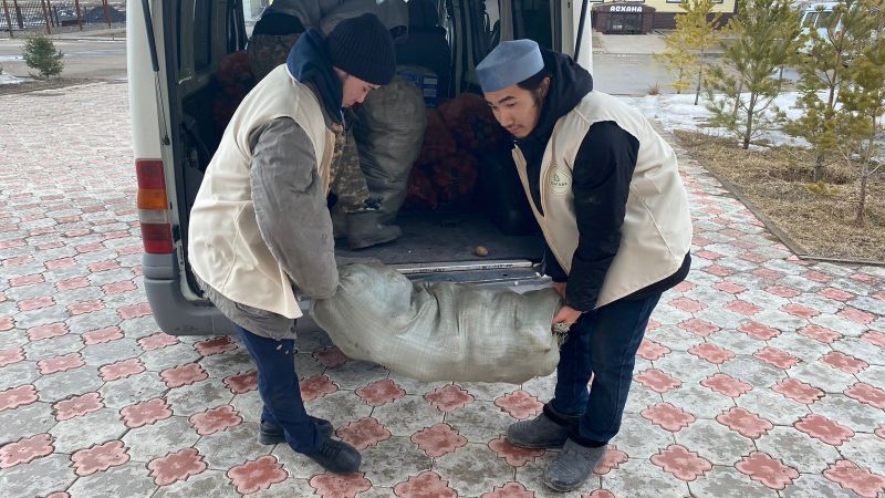 Медресеге ұшыр садақасы берілді