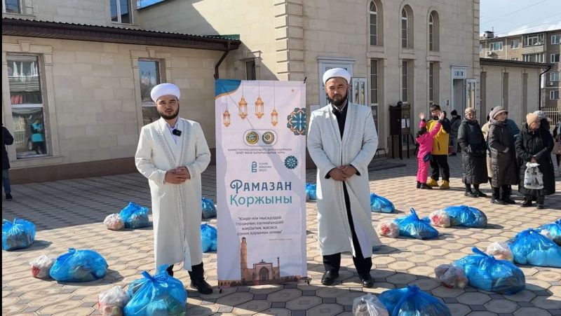 Теміртау мешіттері 40 отбасыға  «Рамазан қоржынын» үлестірді