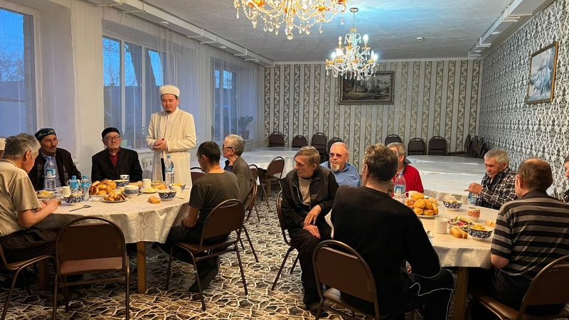 Нұра ауданының қарттар үйінде ауызашар дастарханы жайылды