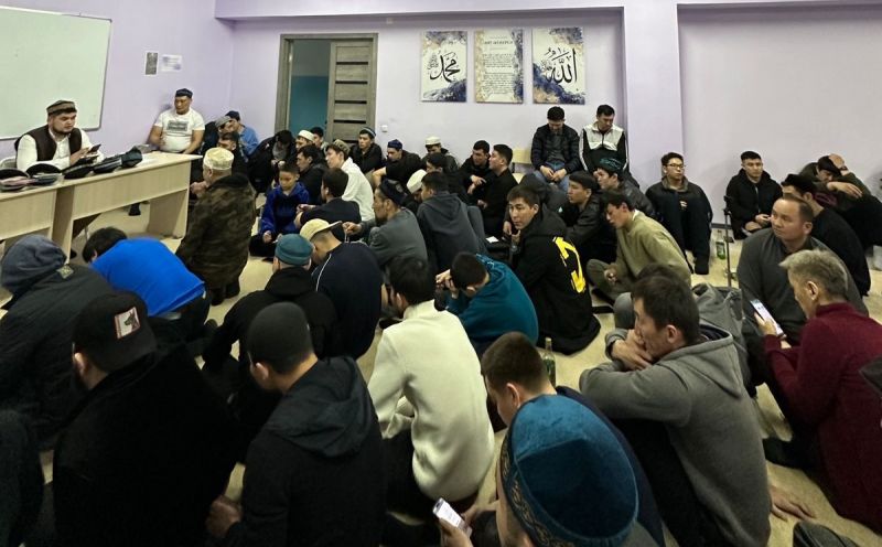 Үштөбе жастары салауат айтудан сынға түсті