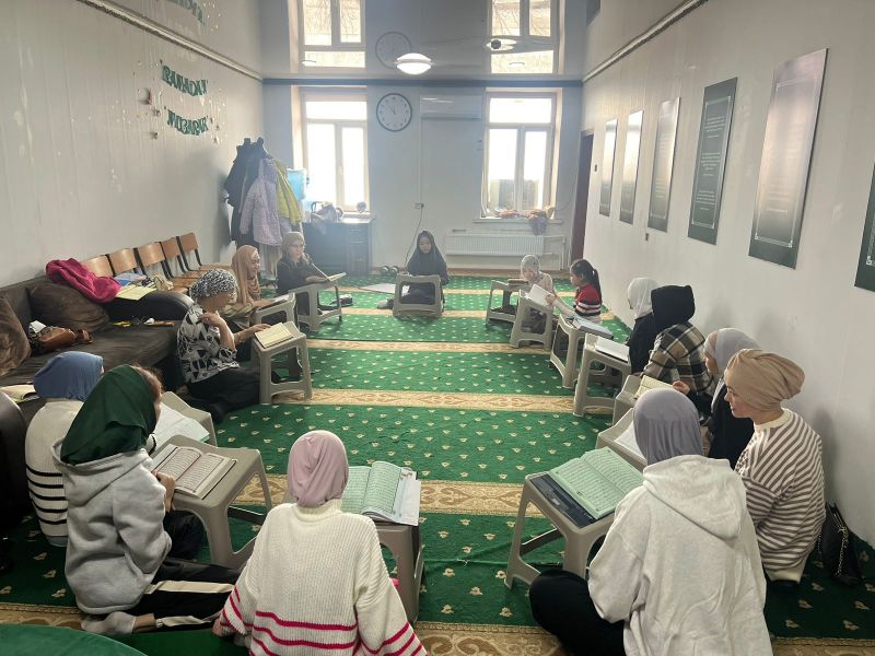 «Бала қажы» мешітінде дәрістер екі тілде жалғасуда