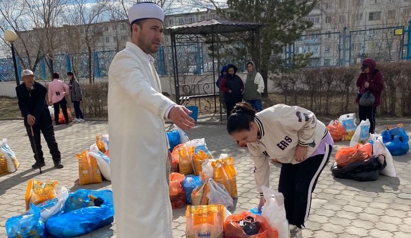 Балқашта  100 отбасыға азық-түлік үлестірілді