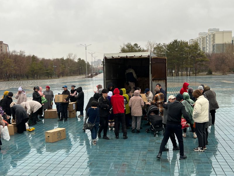 «Әнет баба» мешітінде 100 отбасыға азық-түлік үлестірілді