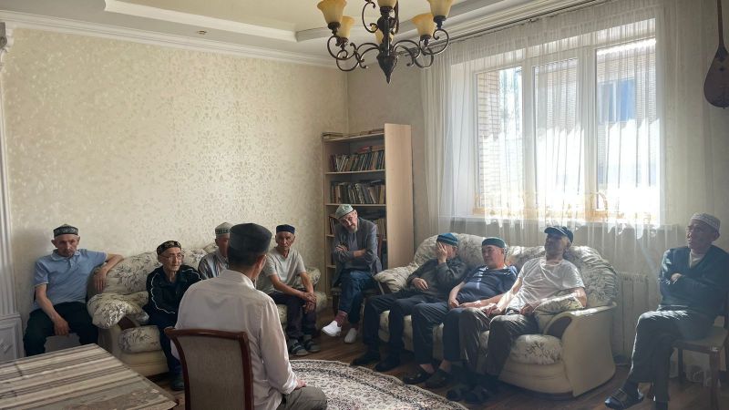 Қарттар үйі зиярат етілді