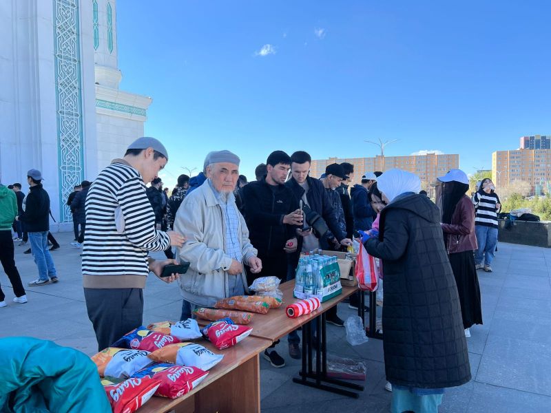 «Әнет баба» мешітінде «Жақсылықта жарысайық» атты жәрмеңке өтті