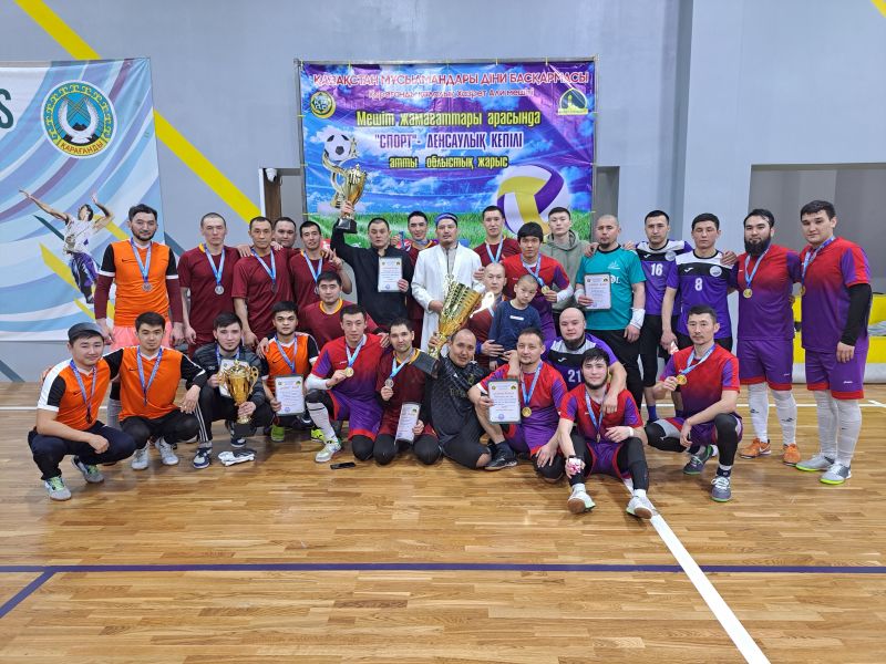 Мешіт жамағаттары футбол алаңында бас қосты