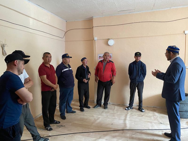 Такси тұрақтары қызметкерлерімен кездесу өтті