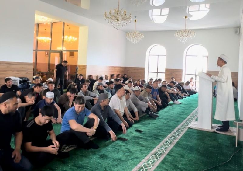 «Төле би»  мешітінде алғашқы  жұма намазы оқылды