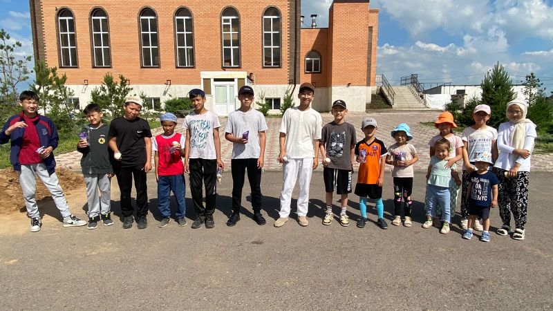  «Жастар ісі» секторы балаларға айттық үлестірді