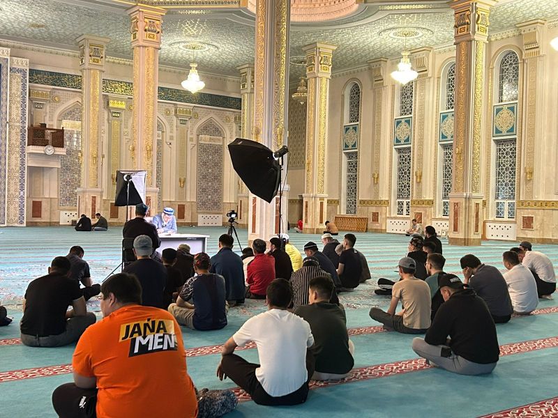 «Әнет баба» мешітінде хадистану курсы бойынша діни дәрістер жалғасуда 