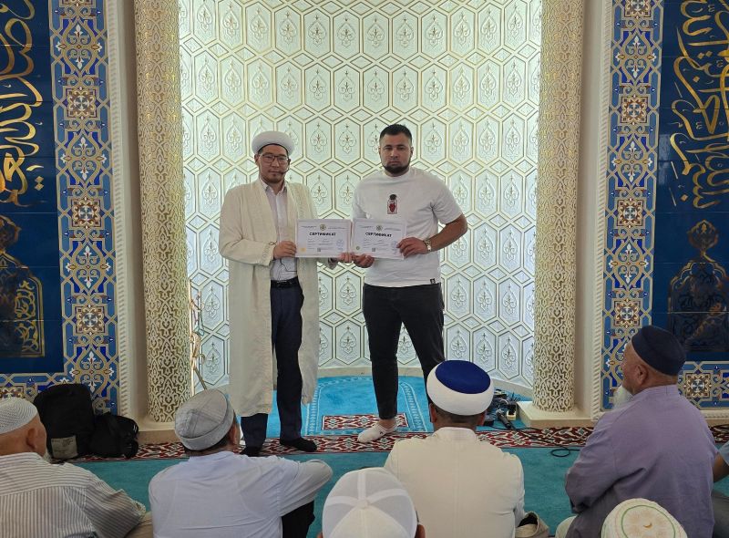 «Маки-маки» фаст-фуд өнімдерінің Қарағандыдағы екі сауда нүктесі сертификатын жаңартты