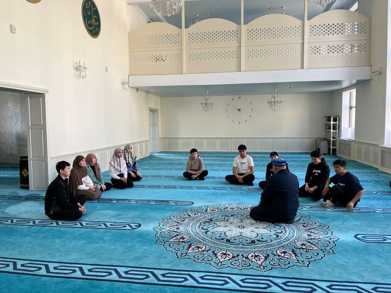 "Қазыбек би" мешітінде жас отбасыларға арналған жиын өтті