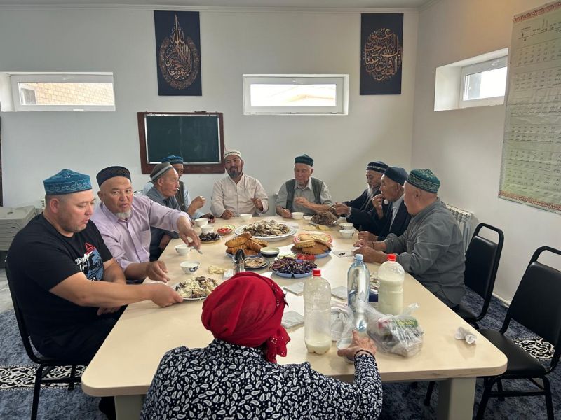 Қазыналы қариялар мешітте бас қосты