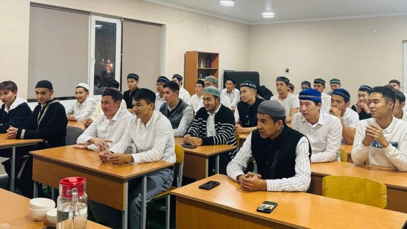 О.Есенұлы атындағы қайырымдылық мекемесінде шәкірттермен кездесу өтті