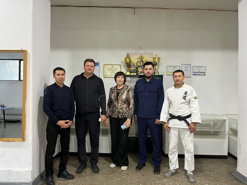 Жас өрендермен кездесу