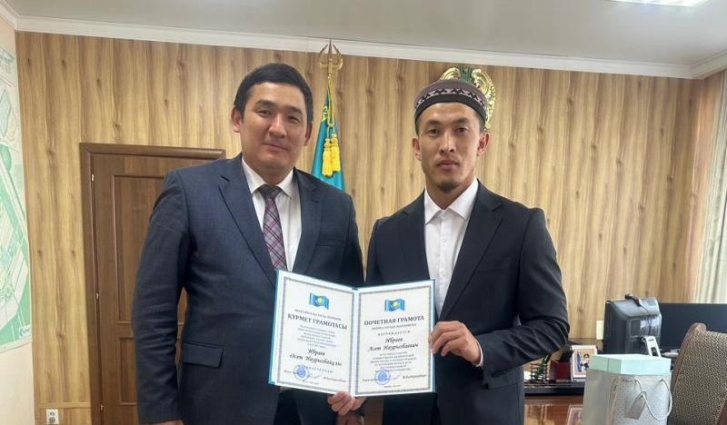 Шахтинск қалалық “Нұр” мешітінің имамы марапатталды