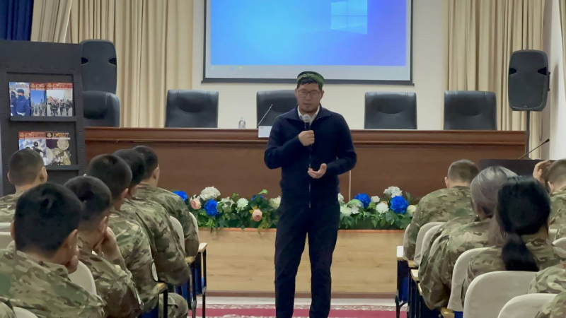 Қарағанды облыстық «Әнет баба» мешітінің ұстазы 6505 әскери бөлімде кездесу өткізді