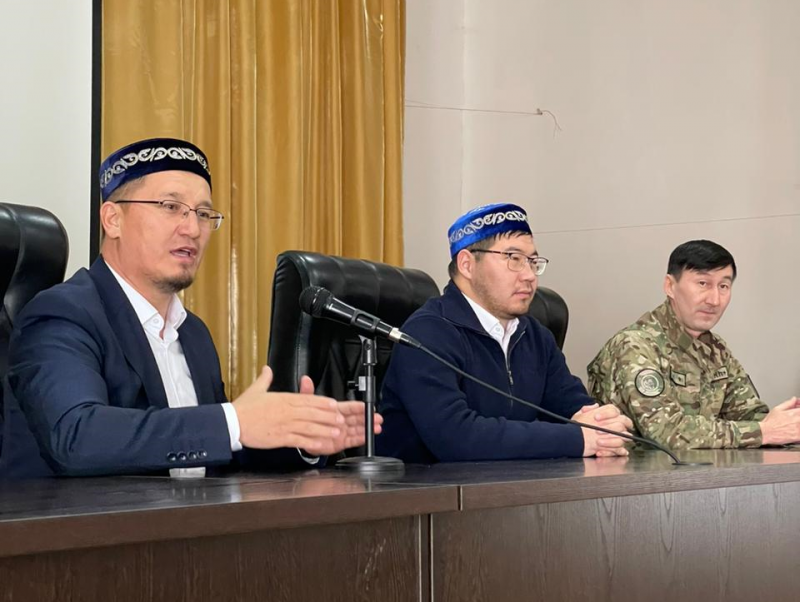 ҚМДБ РАНТ мүшесі әскерилерге уағыз-насихат жүргізді