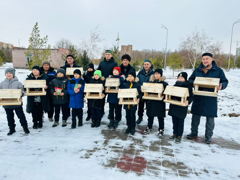 Қарағанды облыстық «Әнет баба» мешіті маңындағы саябаққа құстарға арналған ұяшықтар қойылды