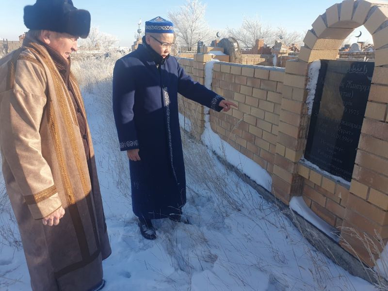 «Нұр» мешітінің қызметкерлері «Таутан Молла» мазарын зиярат етті