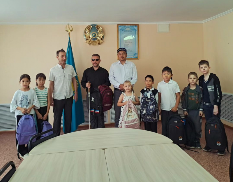 «Төлеутай ата» мешіті мүгедектер кітапханасының оқырмандарына көмек көрсетті