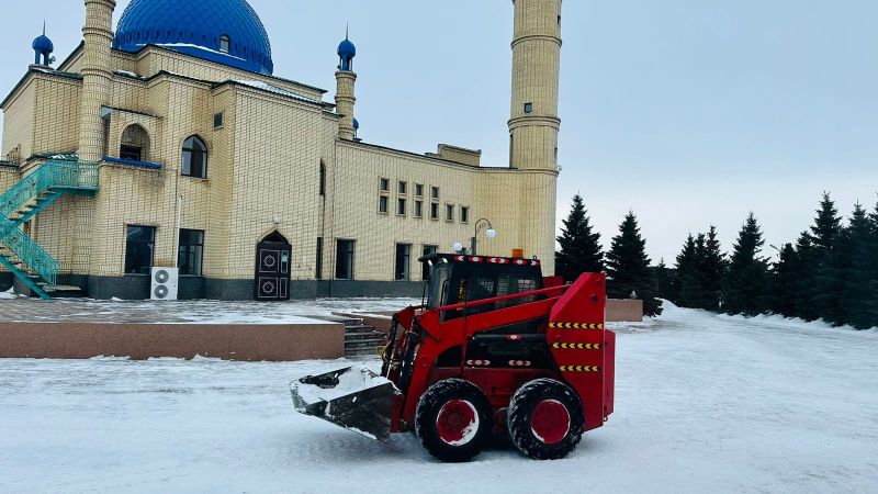 «Әлихан Бөкейхан» мешітінің аула қары тазаланды