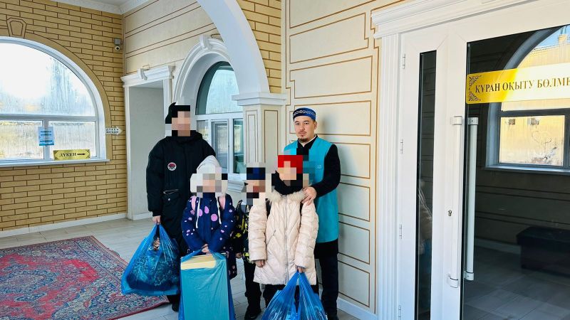 «Әлихан Бөкейхан» мешіті мұқтаж отбасыға көмек көрсетті