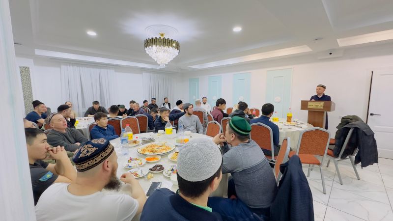«Әлихан Бөкейхан» мешітінің жамағаты сенбілік дастарханда бас қосты