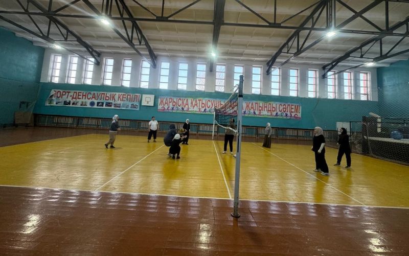 «Иса молла» мешітінің шәкірттері волейбол ойнады