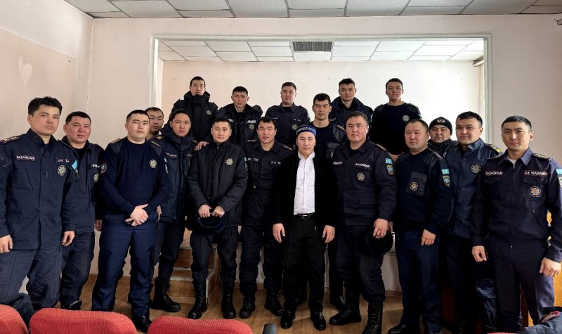 Саран мешітінің азаншысы өрт сөндірушілермен кездесті