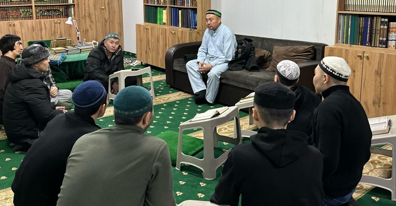 Көкпекті ауылдық мешітінің имамы «Бала қажы» мешітінде уағыз айтты