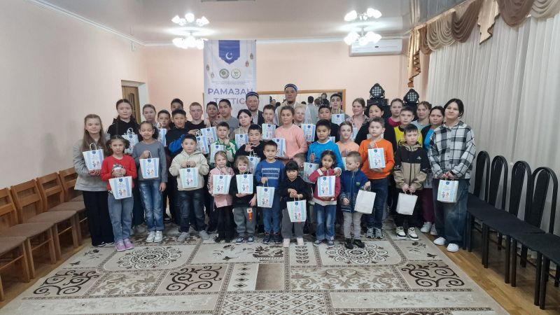 «Төлеутай ата» мешіті жетімдер үйіне сыйлық таратты 