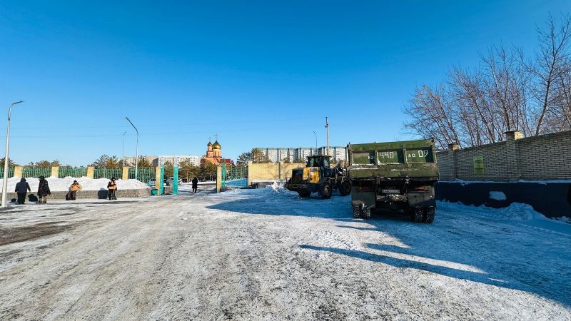«Әлихан Бөкейхан» мешіті ауласының қары толық тазаланды