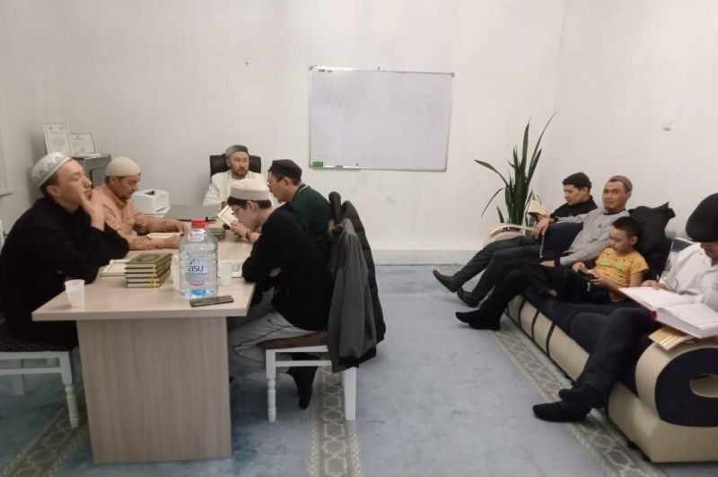 «Иса молла» мешітінде жамағатқа дәрістер тұрақты жүргізіледі