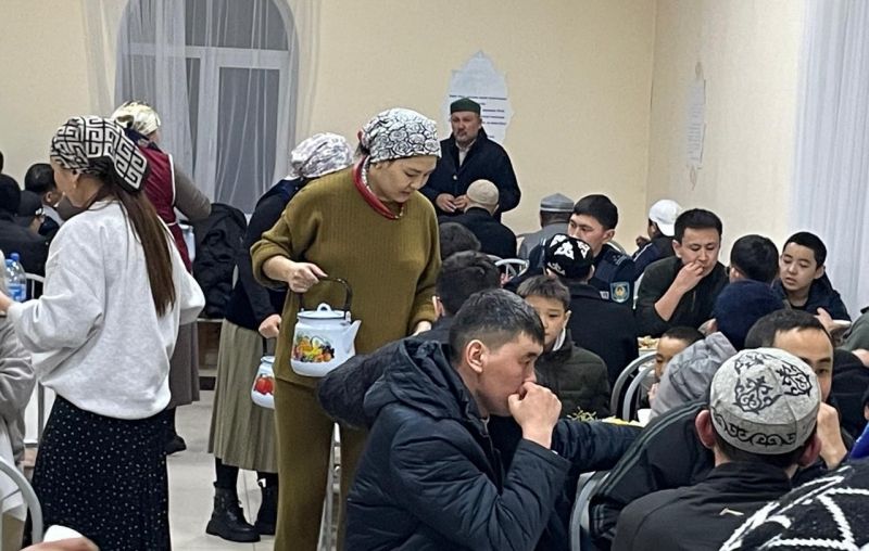 «Жанқұтты би» мешітінде ауданның белсенді жастарына ауызашар берілді