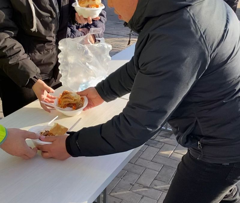 «Төлеутай ата» мешітінің жамағатына ыстық ас үлестірілді