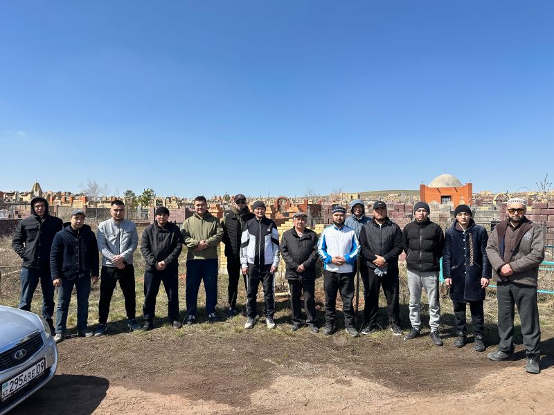 Теміртау: «Өткенге құрмет – тіріге міндет» тақырыбында   сенбілік жұмыстары жүргізілді