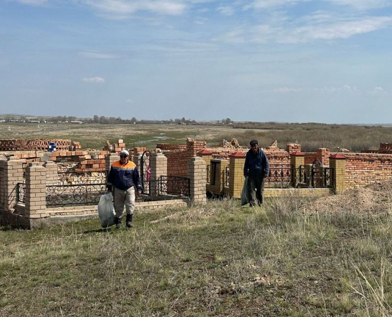 Талды ауылында зиратқа тазалық жұмыстары жүргізілді