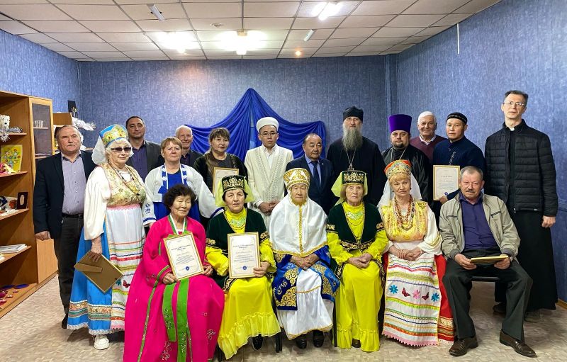 1 мамыр – бірлік күніне орай Шахтинск қаласында дөңгелек үстел өтті