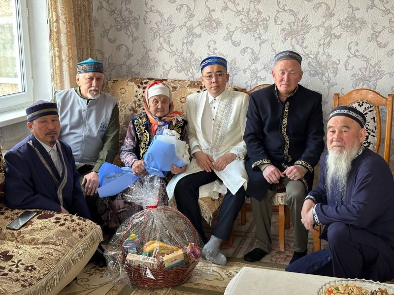 Ұлы Жеңіске – 80 жыл: Шахтинскіде соғыс ардагерінің жарына құрмет көрсетілді