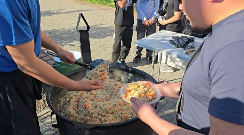 «Төлеутай ата» мешітінде Құрбан айттың құрметіне дастархан жайылды