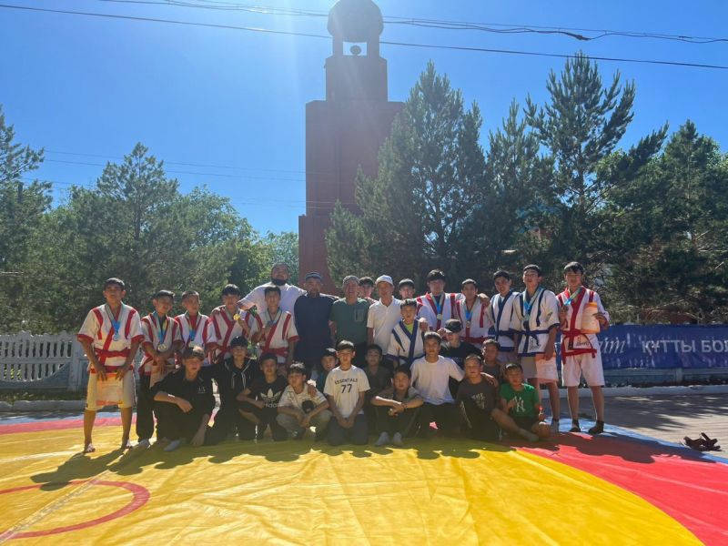 Бұқар жырау ауданында Құрбан айт мерекесінде балуандар белдесті