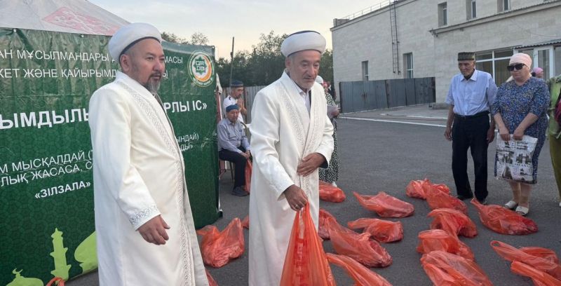 «Бала қажы» мешітінде 200 отбасыға құрбандық еті таратылды