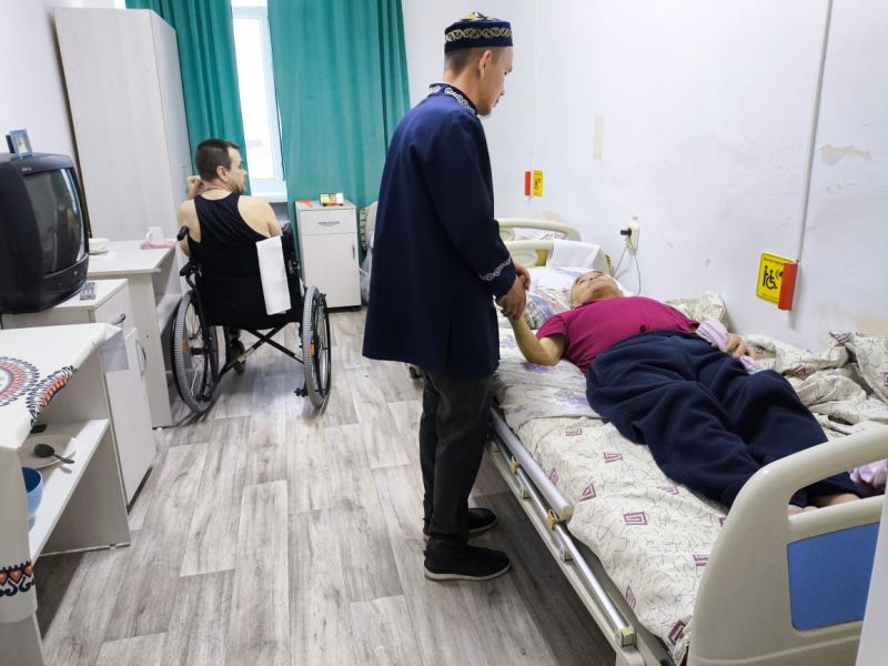 Дубовка мешітінің имамы қарттар үйіне зиярат жасады