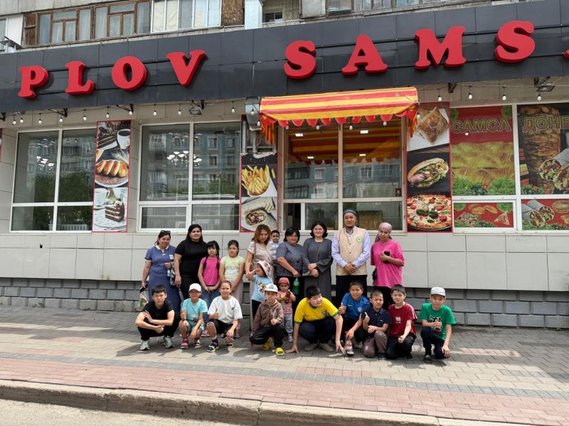 ҚАРАҒАНДЫ: ЗЕКЕТ ЖӘНЕ ҚАЙЫРЫМДЫЛЫҚ ҚОРЫ КӨП БАЛАЛЫ АНАЛАРҒА ДАСТАРХАН ЖАЙДЫ