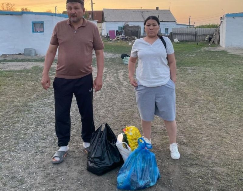 «Жанқұтты би» мешіті мұқтаж отбасыға азық-түлікпен көмектесті