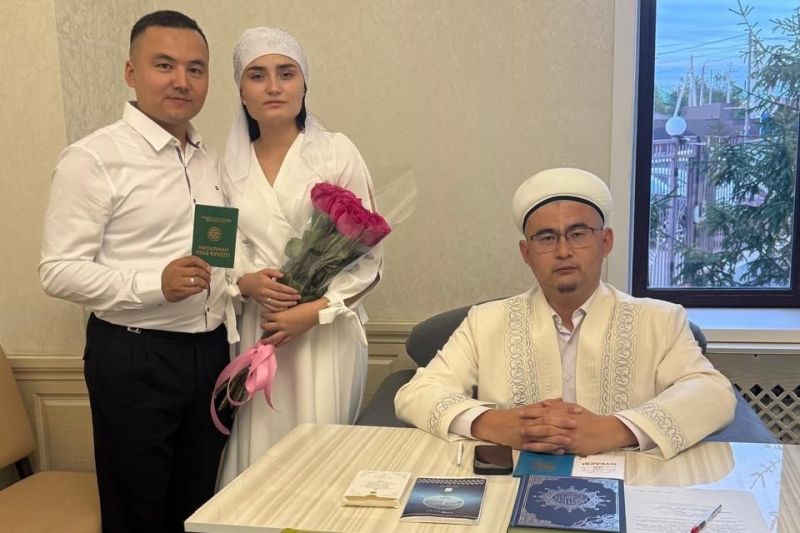 «Қазыбек би» мешітінде орыс ұлтының өкілі Исламды қабылдады